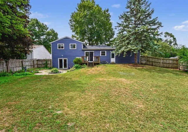 Photo 3 of Sale Pending at 8364 Atlanta Dr, Rockford, MI 49341 | MLS# 70549665 | Listing updated on 2026-09-17