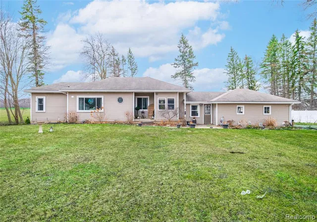 Homes for sale in Mount Morris, MI | 2375 W Mount Morris Rd, Mount Morris, MI 48458 | MLS# 60978186