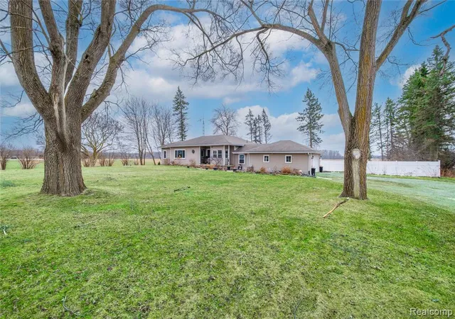 Homes for sale in Mount Morris, MI | 2375 W Mount Morris Rd, Mount Morris, MI 48458 | MLS# 60978186