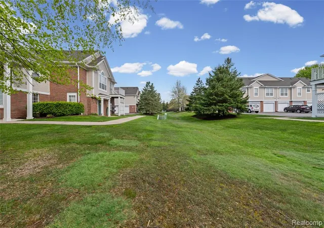 Homes for sale in Northville, MI | 16836 Dover Dr, Northville, MI 48168 | MLS# 60995159