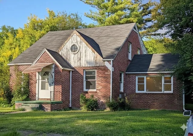 Homes for sale in Saginaw, MI | 544 S 13th St, Saginaw, MI 48601 | MLS# 70536828