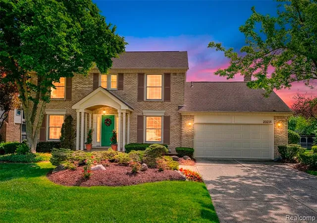 1st image of 20216 Ellen Dr, Livonia, MI 48152 1179 | MLS# 61002619