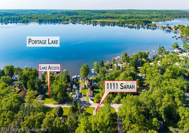 Homes for sale in Pinckney, MI | 1111 Sarah Rd, Pinckney, MI 48169 | MLS# 61000615