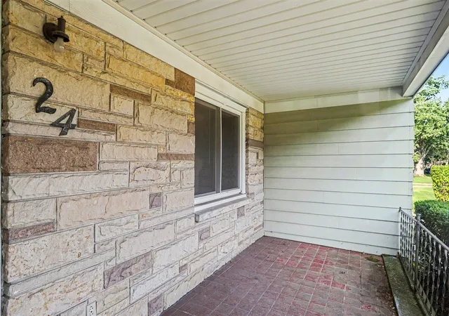Photo 3 of Sale Pending at 24 Allison Dr, Battle Creek, MI 49037 | MLS# 70553971 | Listing updated on 2026-09-10