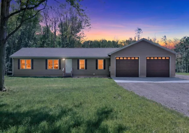 Homes for sale in Midland, MI | 5590 N Jefferson Rd, Midland, MI 48642 | MLS# 50213934