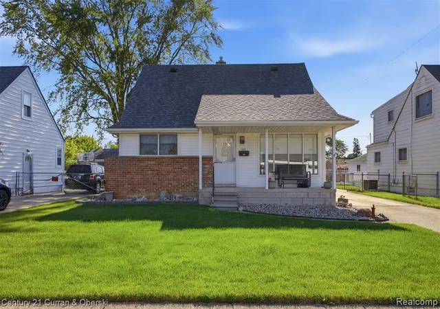 Homes for sale in Garden City, MI | 7042 Gilman St, Garden City, MI 48135 | MLS# 60997961