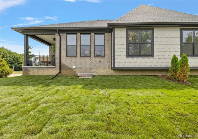2nd image of 2031 Breckenridge Ct #4, Rochester, MI 48309 | MLS# 60958631
