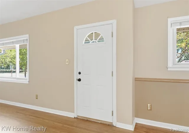 Photo 4 of Sale Pending at 23664 Power Rd, Farmington, MI 48336 | MLS# 61016418 | Listing updated on 2026-08-16