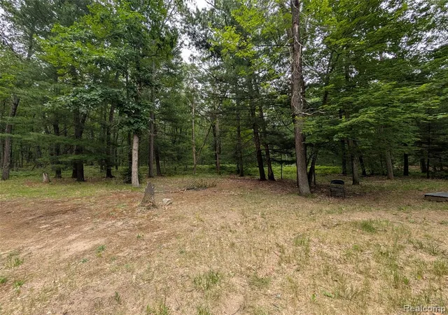 Homes for sale in Prudenville, MI | 3817 S Townline Rd, Prudenville, MI 48651 | MLS# 61007359