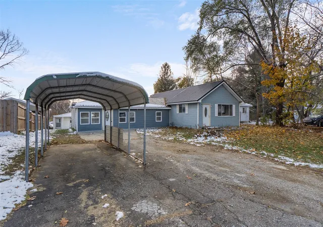 Homes for sale in Michigan Center, MI | 4109 Page Ave, Michigan Center, MI 49254 | MLS# 70504353