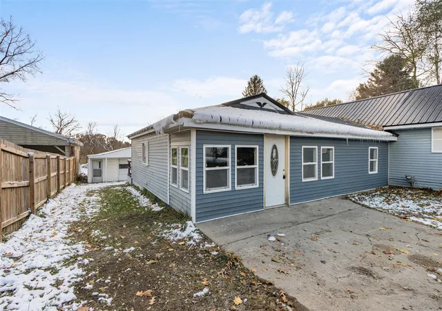 Homes for sale in Michigan Center, MI | 4109 Page Ave, Michigan Center, MI 49254 | MLS# 70504353