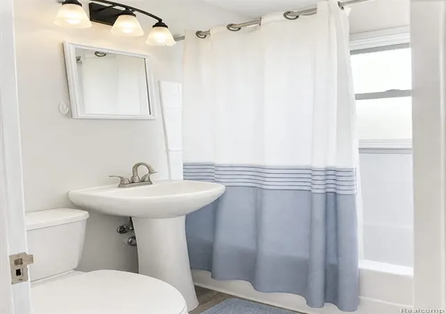 Photo 14 of Single family home for sale at 279 W 21st St, Holland, MI 49423 4746 | MLS# 61025848 | Listing updated on 2026-08-31