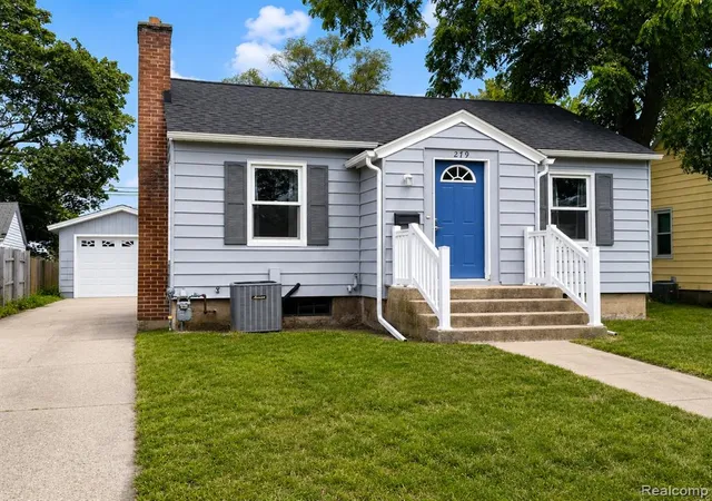 Photo 1 of Single family home for sale at 279 W 21st St, Holland, MI 49423 4746 | MLS# 61025848 | Listing updated on 2026-08-31