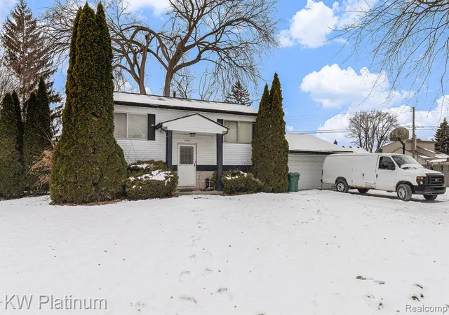 4th image of 39721 Camp St, Harrison Township, MI 48045 | MLS# 60959215