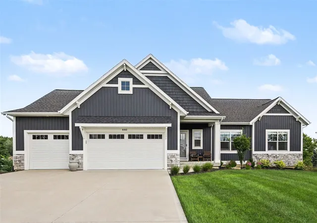 Photo 2 of Single family home for sale at 8302 Bauerridge Ave, Jenison, MI 49428 | MLS# 70554135 | Listing updated on 2026-08-28