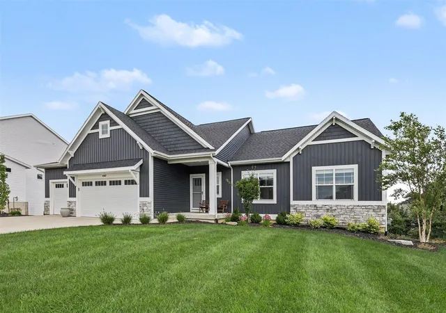 Photo 3 of Single family home for sale at 8302 Bauerridge Ave, Jenison, MI 49428 | MLS# 70554135 | Listing updated on 2026-08-28