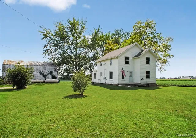 Photo 3 of Sale Pending at 12073 Lahring Rd, Byron, MI 48418 9011 | MLS# 61025208 | Listing updated on 2026-09-10