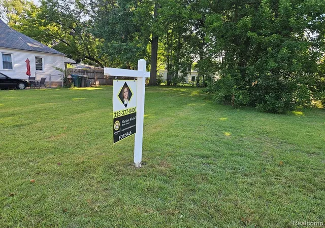 Photo 1 of Sale Pending at 2827/2833 Homeplace St, Dearborn, MI 48124 | MLS# 61016107 | Listing updated on 2026-08-17