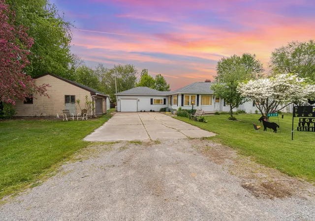 1st image of 2430 S 4 Mile Rd, Kawkawlin, MI 48631 | MLS# 50201806