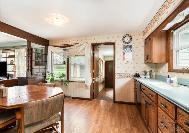 4th image of 2430 S 4 Mile Rd, Kawkawlin, MI 48631 | MLS# 50201806