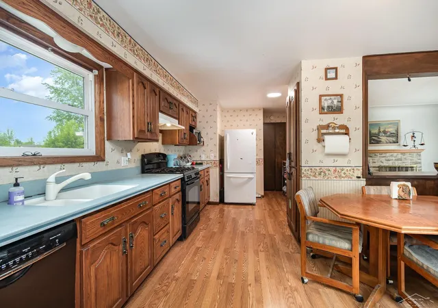 5th image of 2430 S 4 Mile Rd, Kawkawlin, MI 48631 | MLS# 50201806