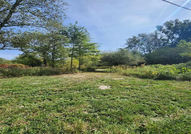 Photo 3 of Sale Pending at 26055 Martinsville Rd, New Boston, MI 48164 | MLS# 70498424 | Listing updated on 2026-05-26