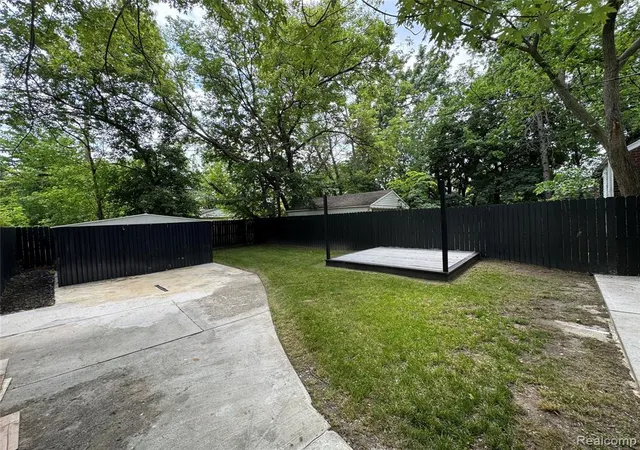 4th image of 10822 Mckinney St, Detroit, MI 48224 1834 | MLS# 60999814