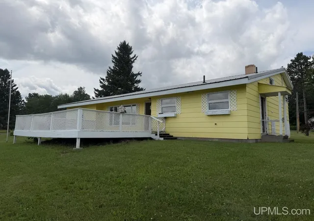 Photo 3 of Single family home for sale at 515 Bowling Ave, Baraga, MI 49908 | MLS# 50217342 | Listing updated on 2026-08-13