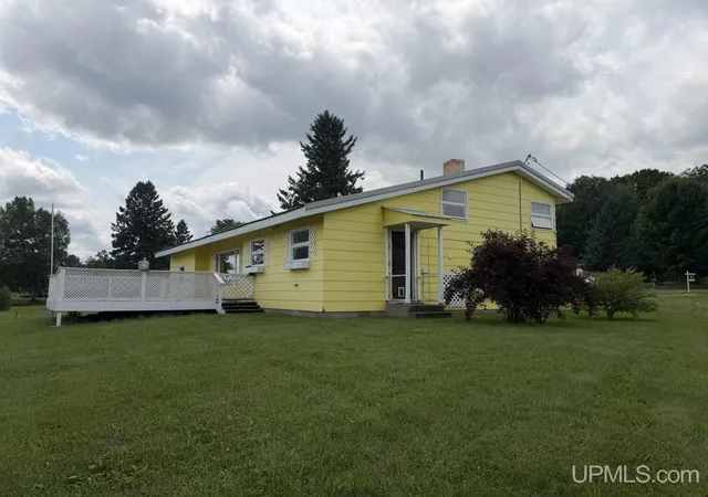 Photo 3 of Single family home for sale at 515 Bowling Ave, Baraga, MI 49908 | MLS# 50217342 | Listing updated on 2026-08-13