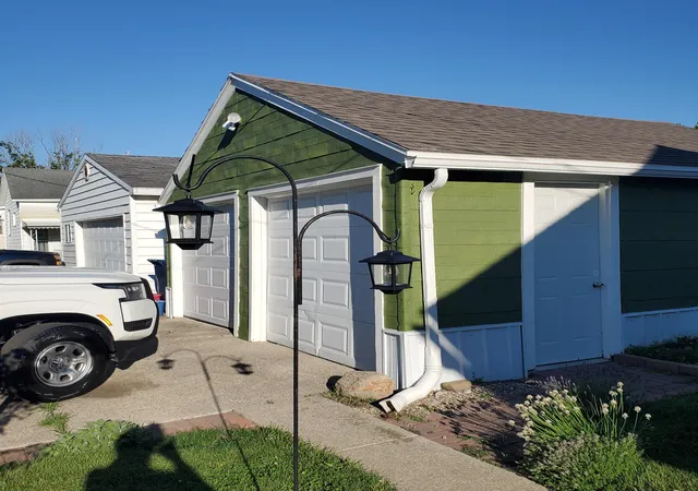 Photo 3 of Sale Pending at 601 S Sherman St, Bay City, MI 48708 | MLS# 50215029 | Listing updated on 2026-08-18