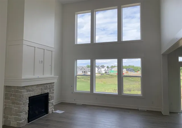 Photo 3 of Single family home for sale at 6554 Ravine Point Dr, Rockford, MI 49341 | MLS# 70546786 | Listing updated on 2026-09-04
