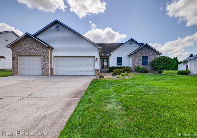 Photo 2 of Single family home for sale at 8150 Boulder Dr, Davison, MI 48423 8628 | MLS# 61024257 | Listing updated on 2026-09-12