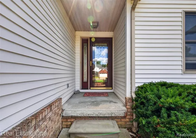 Photo 3 of Single family home for sale at 8150 Boulder Dr, Davison, MI 48423 8628 | MLS# 61024257 | Listing updated on 2026-09-12
