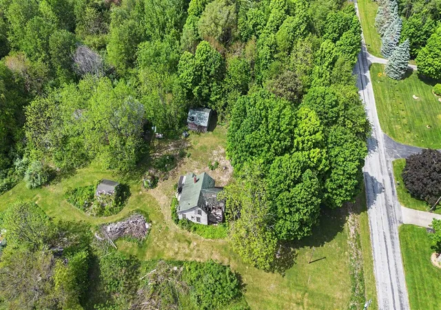 Homes for sale in Sodus, MI | 4244 Hillandale Rd, Sodus, MI 49126 | MLS# 70533627