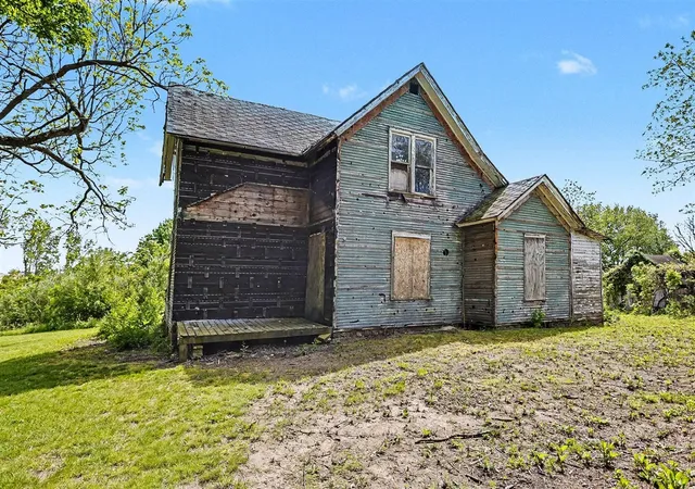 Homes for sale in Sodus, MI | 4244 Hillandale Rd, Sodus, MI 49126 | MLS# 70533627