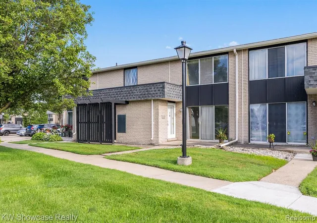 1st image of 30167 Lorraine Ave, Warren, MI 48093 | MLS# 61009743