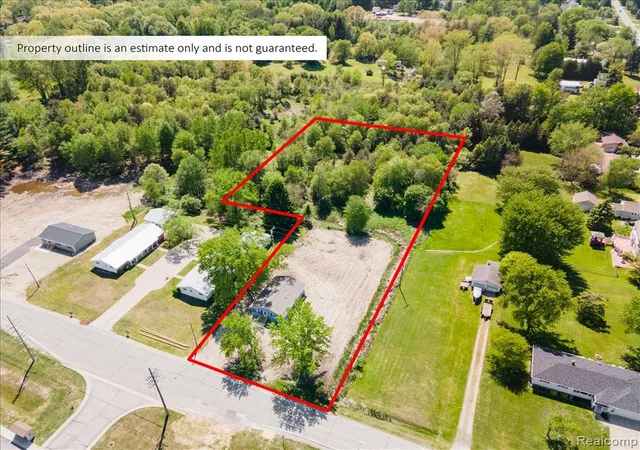 5th image of 2971 Beach Rd, Port Huron, MI 48060 | MLS# 60996022