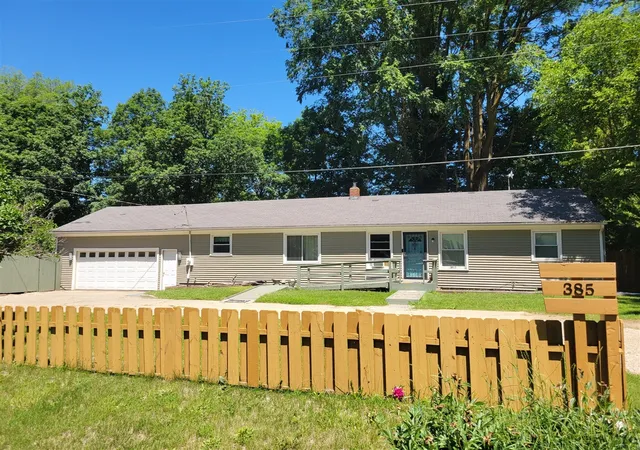 Photo 1 of Single family home for sale at 385 92nd Street, Byron Center, MI 49315 | MLS# 70550351 | Listing updated on 2026-09-01