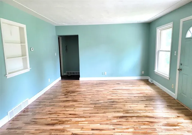 Photo 3 of Single family home for sale at 385 92nd Street, Byron Center, MI 49315 | MLS# 70550351 | Listing updated on 2026-09-01