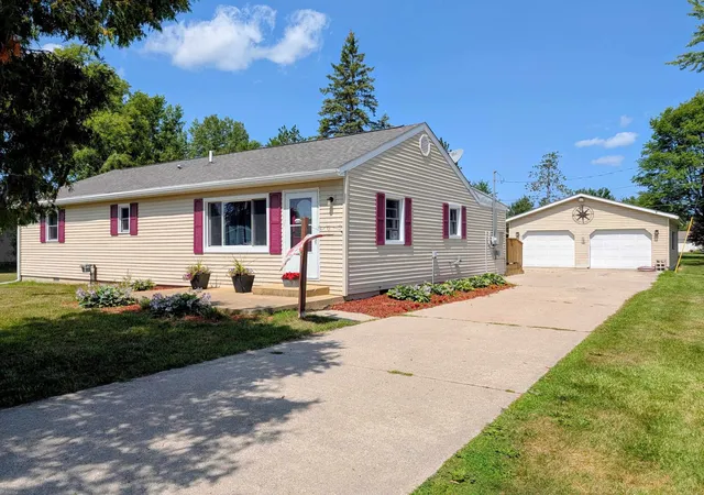 1st image of 124 W Saginaw St #Lot: 3 & 4, Au Gres, MI 48703 | MLS# 80072548