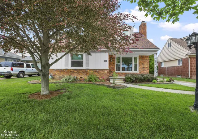 Homes for sale in Grosse Pointe Woods, MI | 20631 Wedgewood Dr, Grosse Pointe Woods, MI 48236 | MLS# 50212643