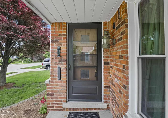 Homes for sale in Grosse Pointe Woods, MI | 20631 Wedgewood Dr, Grosse Pointe Woods, MI 48236 | MLS# 50212643