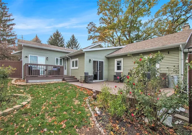 Photo 3 of Sale Pending at 33766 Forest Beach Dr, Eau Claire, MI 49111 | MLS# 70537583 | Listing updated on 2026-07-24