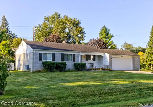 Photo 1 of Sale Pending at 2991 Lanergan Dr, Troy, MI 48084 1074 | MLS# 60946551 | Listing updated on 2026-08-28