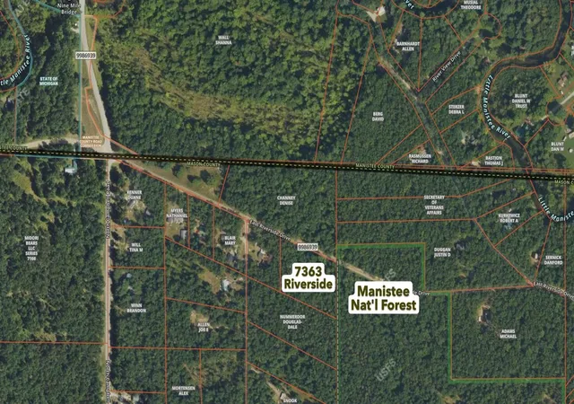 Homes for sale in Manistee, MI | 7363 Riverside Dr, Manistee, MI 49660 | MLS# 70540870