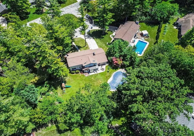 2nd image of 3229 Delevan Dr, Saginaw, MI 48603 | MLS# 50217999