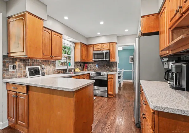 image of 3229 Delevan Dr, Saginaw, MI 48603 | MLS# 50217999