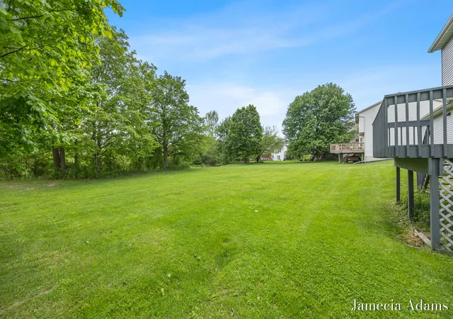 Homes for sale in Grand Rapids, MI | 5204 Discovery Dr, Grand Rapids, MI 49508 | MLS# 70533821