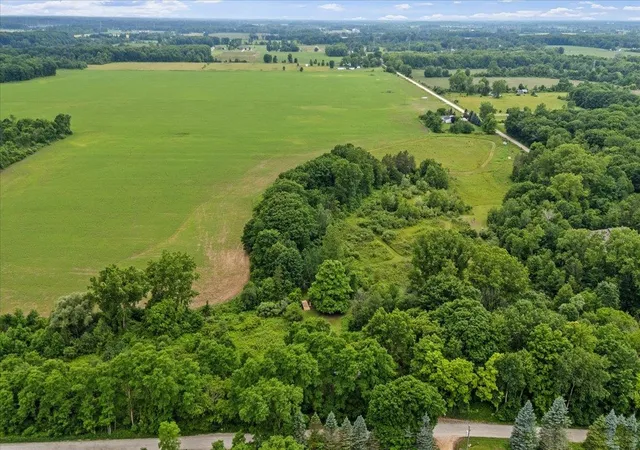 4th image of 1187 Parks Rd, Wales, MI 48027 | MLS# 50213127