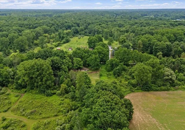 5th image of 1187 Parks Rd, Wales, MI 48027 | MLS# 50213127